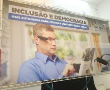 Secretaria de Justiça leva mais acessibilidade e inclusão à Biblioteca Pública do Paraná com aparelho de visão artificial