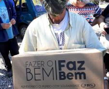 Secretaria da Justiça, Família e Trabalho do Paraná e Defesa Civil entregam 380 cestas básicas ao Instituto Somar Mais Um