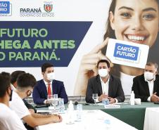 Governador Ratinho Junior e secretário Ney Leprevost apresentam o Cartão Futuro Emergencial para estimular novas contratações de jovens aprendizes no Paraná