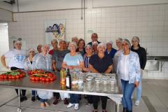 Mulheres em situação de vulnerabilidade participam de curso de culinária para geração de renda