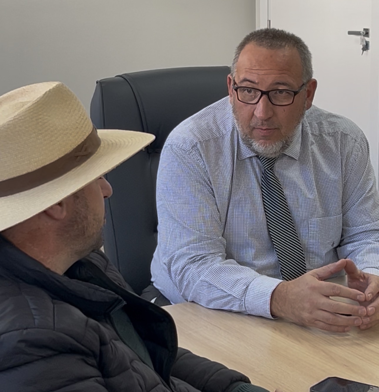 SEJU recebe visita institucional para tratar de políticas de justiça e cidadania no Paraná