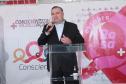 Luciana Massa e Ney Leprevost no Outubro Rosa do Hospital Erasto Gaertner