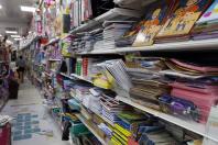 Procon/PR dá dicas para economizar na compra do material escolar