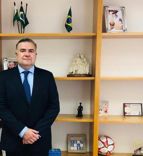 Secretário da Justiça multa Claro e CVC por violarem o Código do Consumidor