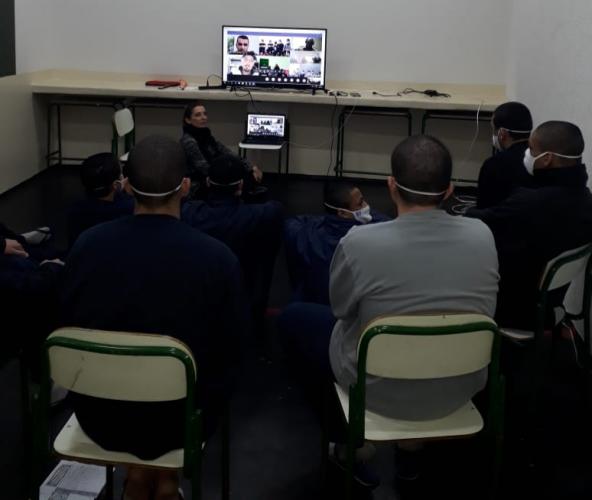 Cense 2 de Londrina abre as portas para o RAP e une adolescentes pela música