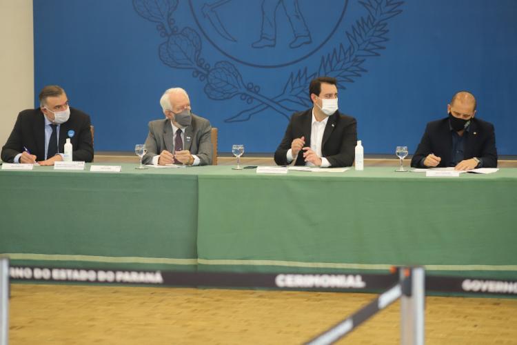 Secretário Ney Leprevost apresenta programas da Secretaria da Justiça, Família e Trabalho ao ministro da Cidadania, Onyx Lorenzoni, durante evento com governador Carlos Massa Ratinho Junior
