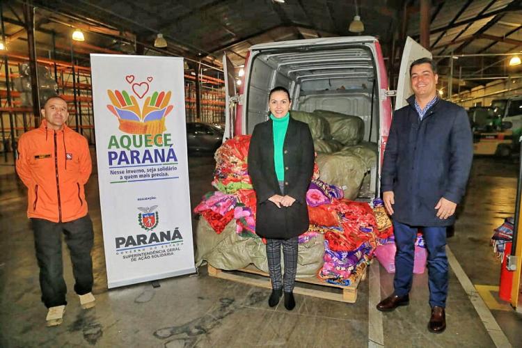 Campanha Aquece Paraná chega ao fim com mais de 40 mil peças de roupa arrecadadas -