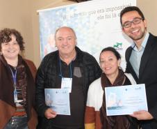 Sejuf e Celepar formam idosos em Curso de Smartphone