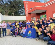 Ratinho Junior e Ney Leprevost entregam CRAS e ônibus adaptado para Bocaiuva do Sul 