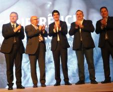 Em evento internacional, Ney Leprevost fala  sobre programas sociais para proteger as famílias