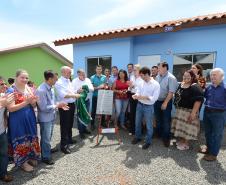 Governo entrega casas populares para famílias de Manoel Ribas