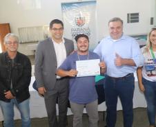 Ney Leprevost entrega certificação para mais 44 formandos das Carretas do Conhecimento, em Curitiba
