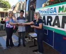 Ônibus da Agência do Trabalhador oferta vagas de emprego nas proximidades do Show Rural, em Cascavel 