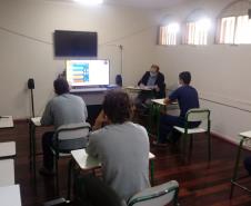 Adolescentes recebem aulas EaD nas Unidades Socioeducativa do Paraná