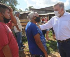 Secretaria da Justiça, Cufa, Defesa Civil e Família Solidária entregam cestas básicas para 600 famílias da Vila Torres e comunidade Tiradentes  Com a intenção de minimizar os impactos sociais do coronavírus em famílias que estão na situação de vulnerabilidade social das comunidades Vila Torres e Nova Tiradentes, a rede de voluntários ‘Família Solidária’ da Secretaria da Justiça, Família e Trabalho, a Central Única das Favelas (Cufa) e Defesa Civil entregaram nesta sexta-feira (18) cestas básicas para mais d