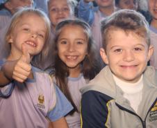 Governo oficializa programa Criança Feliz no Paraná