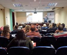 Abril Azul: Governo do Paraná promove seminário sobre direitos da pessoa autista