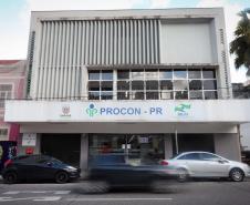 Procon dá dicas para consumidor evitar problemas na compra de presentes para o Dia das Mães