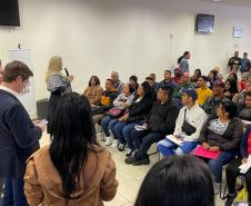 Mutirão de emprego para migrantes atendeu mais de 500 pessoas em Curitiba