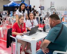 Suporte tecnológico otimiza atendimentos na feira de serviços Paraná em Ação