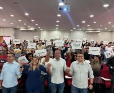 Ciclo do Cuida Paraná em Maringá reúne 128 alunos com migrantes de cinco países