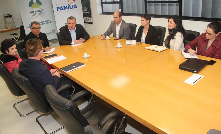 Sejuf e Poder Judiciário vão aumentar rede de acolhimento familiar