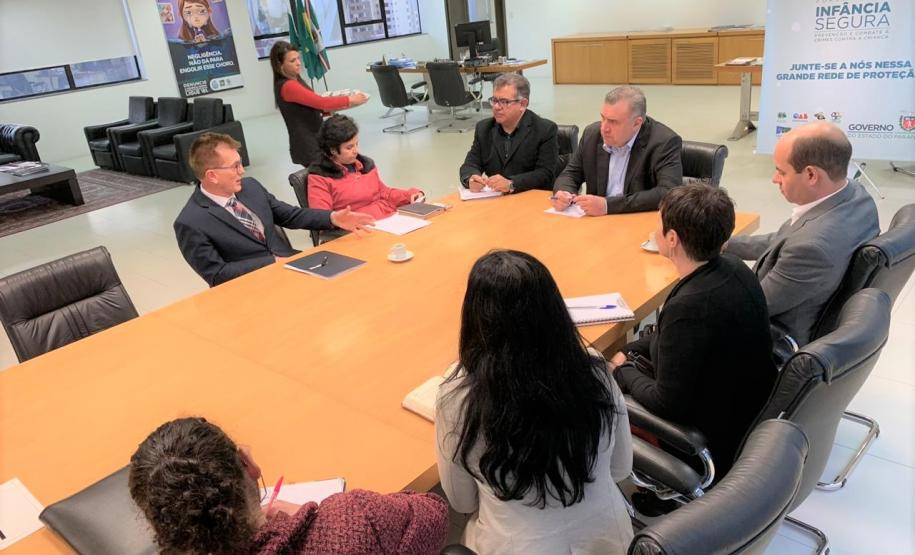 Sejuf e Poder Judiciário vão aumentar rede de acolhimento familiar