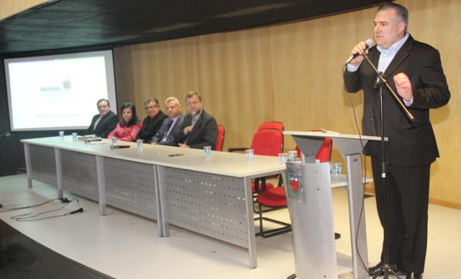 Ney Leprevost apresenta programas da Secretaria da Justiça para líderes evangélicos