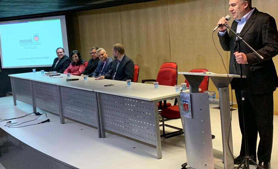 Ney Leprevost apresenta programas da Secretaria da Justiça para líderes evangélicos