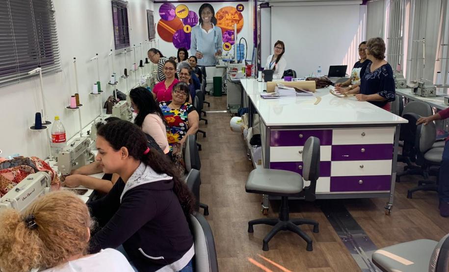 Ney Leprevost leva o programa Carretas do Conhecimento para Foz do Iguaçu