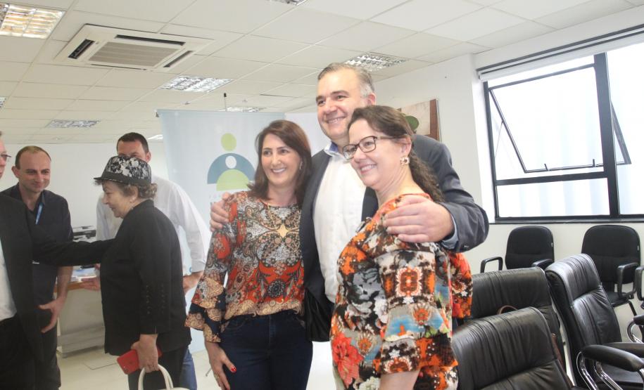 Representantes das Apaes no gabinete