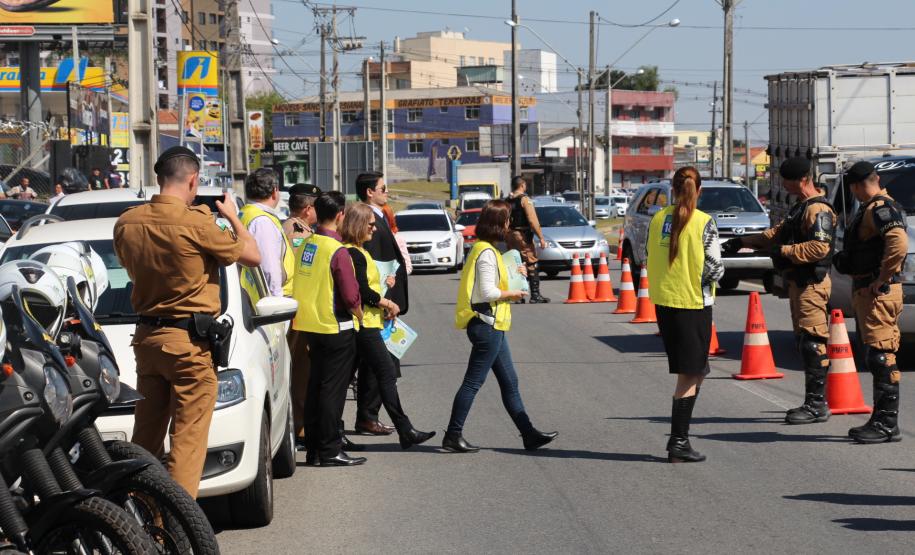 Força-Tarefa Infância Segura realiza ação de conscientização e prevenção em São José dos Pinhais