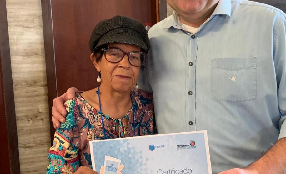 Curso gratuito de smartphone para idosos é sucesso na Paróquia de São Bráz