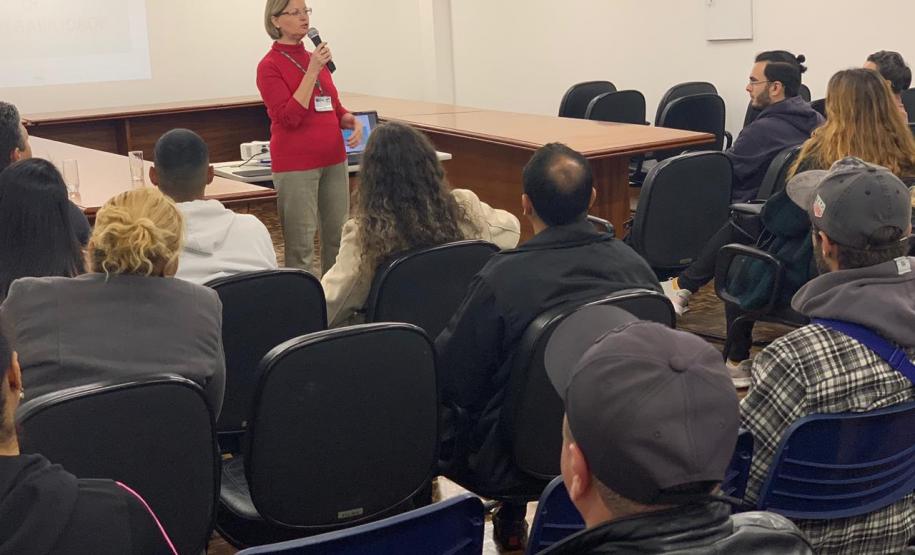 Palestras de empregabilidade são oferecidas na Agência do Trabalhador de Curitiba