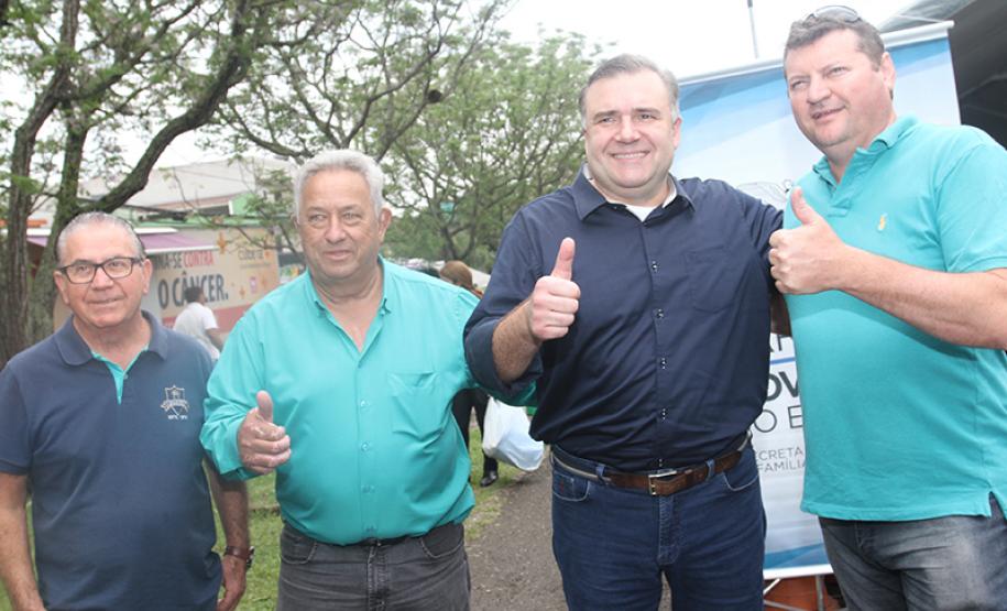 Governo nos Bairros faz mais de 1.000 atendimentos no Sítio Cercado, em Curitiba