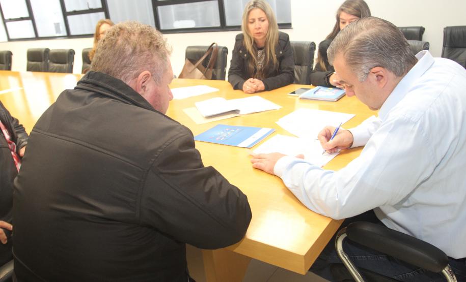 Secretaria de Justiça equipa fanfarra do Piá Ambiental em Campo Magro