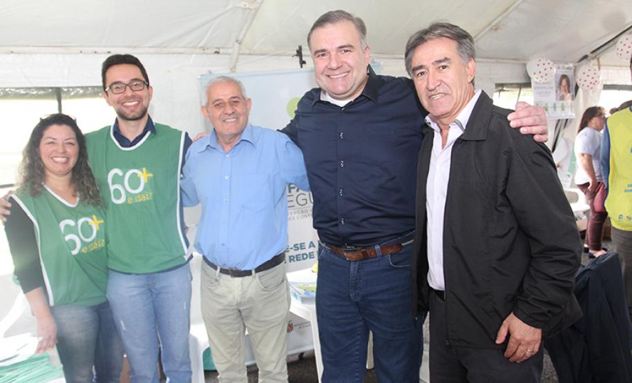 Governo nos Bairros faz mais de 1.000 atendimentos no Sítio Cercado, em Curitiba