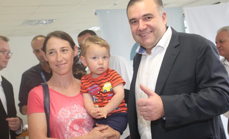 Representantes das Apaes no gabinete