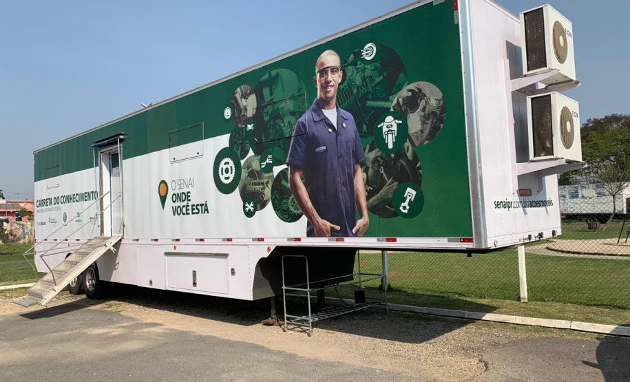 Bairro Tatuquara, em Curitiba, recebe Carreta do Conhecimento