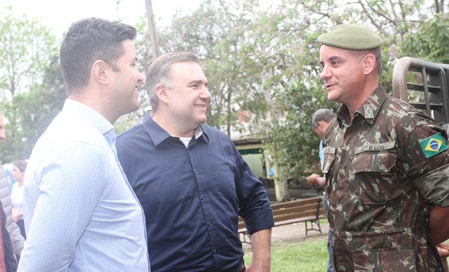 Governo nos Bairros faz mais de 1.000 atendimentos no Sítio Cercado, em Curitiba