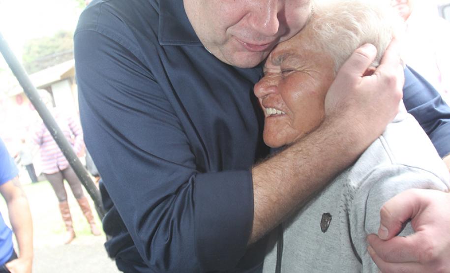 Governo nos Bairros faz mais de 1.000 atendimentos no Sítio Cercado, em Curitiba