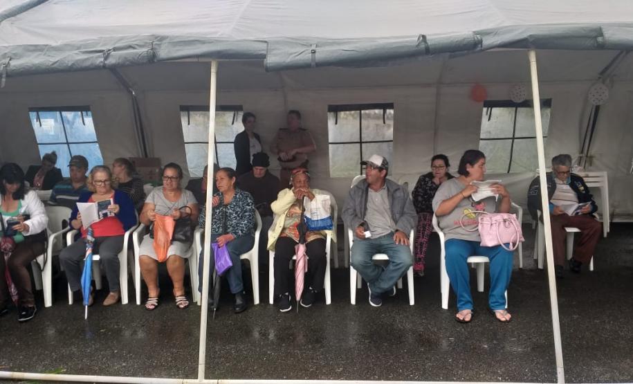 Governo nos Bairros faz mais de 1.000 atendimentos no Sítio Cercado, em Curitiba