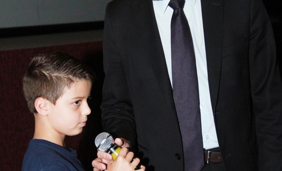 Seminário orienta crianças e adolescentes sobre os cuidados com crimes na internet