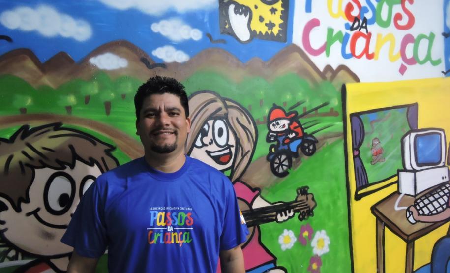 Repasse assinado pelo secretário da Justiça, Família e Trabalho do Governo do Paraná (Sejuf), Ney Leprevost, destina R$ 80.617,00 para a Passos da Criança, uma instituição da localidade que busca promover a colaboração, interação e desenvolvimento mútuo através de vínculos que integram a criança e o adolescente com a família e a comunidade.