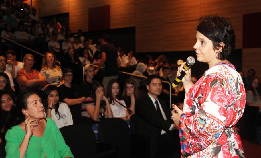 Seminário orienta crianças e adolescentes sobre os cuidados com crimes na internet