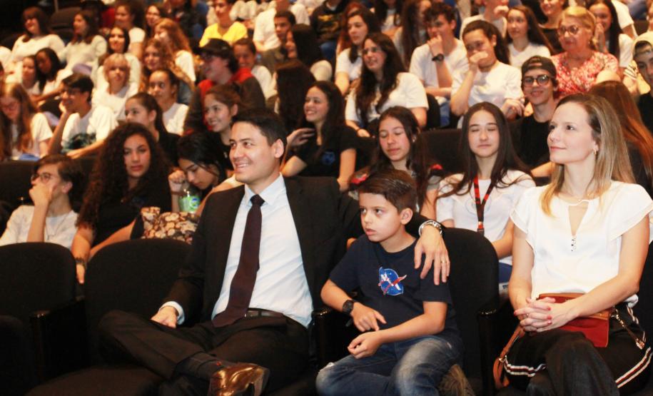 Seminário orienta crianças e adolescentes sobre os cuidados com crimes na internet