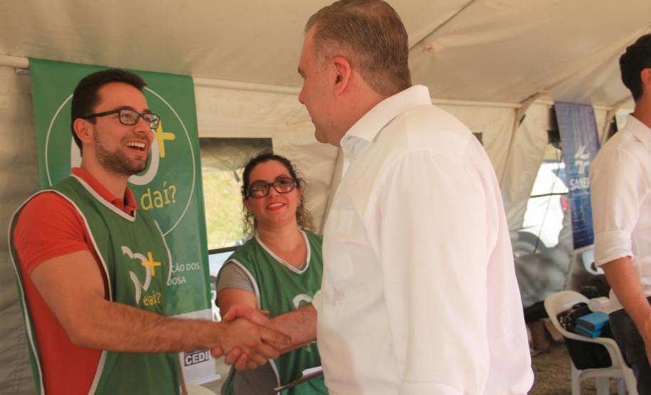 Governo nos Bairros atende moradores do Tatuquara