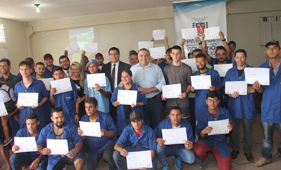 Com turma no Tatuquara Carretas do Conhecimento chegam a 1.100 mil formados na gestão de Ratinho Junior e Ney Leprevost