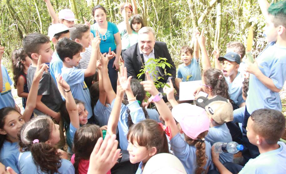 Ney Leprevost lança o Piá Ambiental
