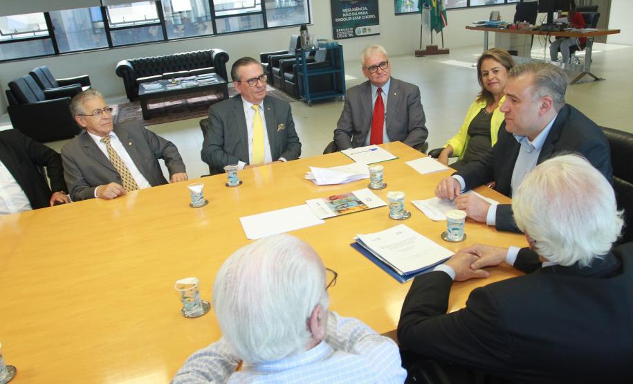 Ney Leprevost assina parceria com Ciee para oferecer cursos a adolescentes que cumprem medidas socioeducativas